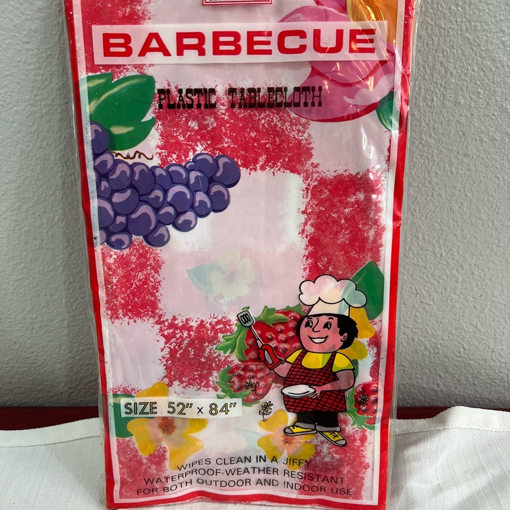 Vintage Better Home
Barbecue Plastic Tablecloth - Red